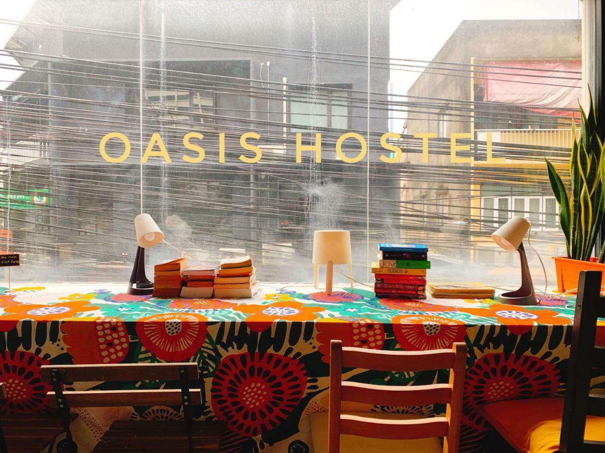 Oasis Cafe And Nap Albergue Bangkok Exterior foto